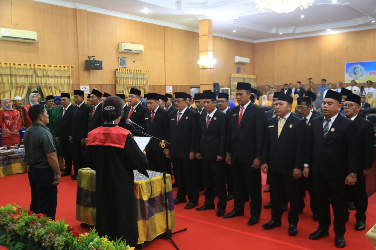 35 Anggota DPRD Batu Bara Resmi Dilantik