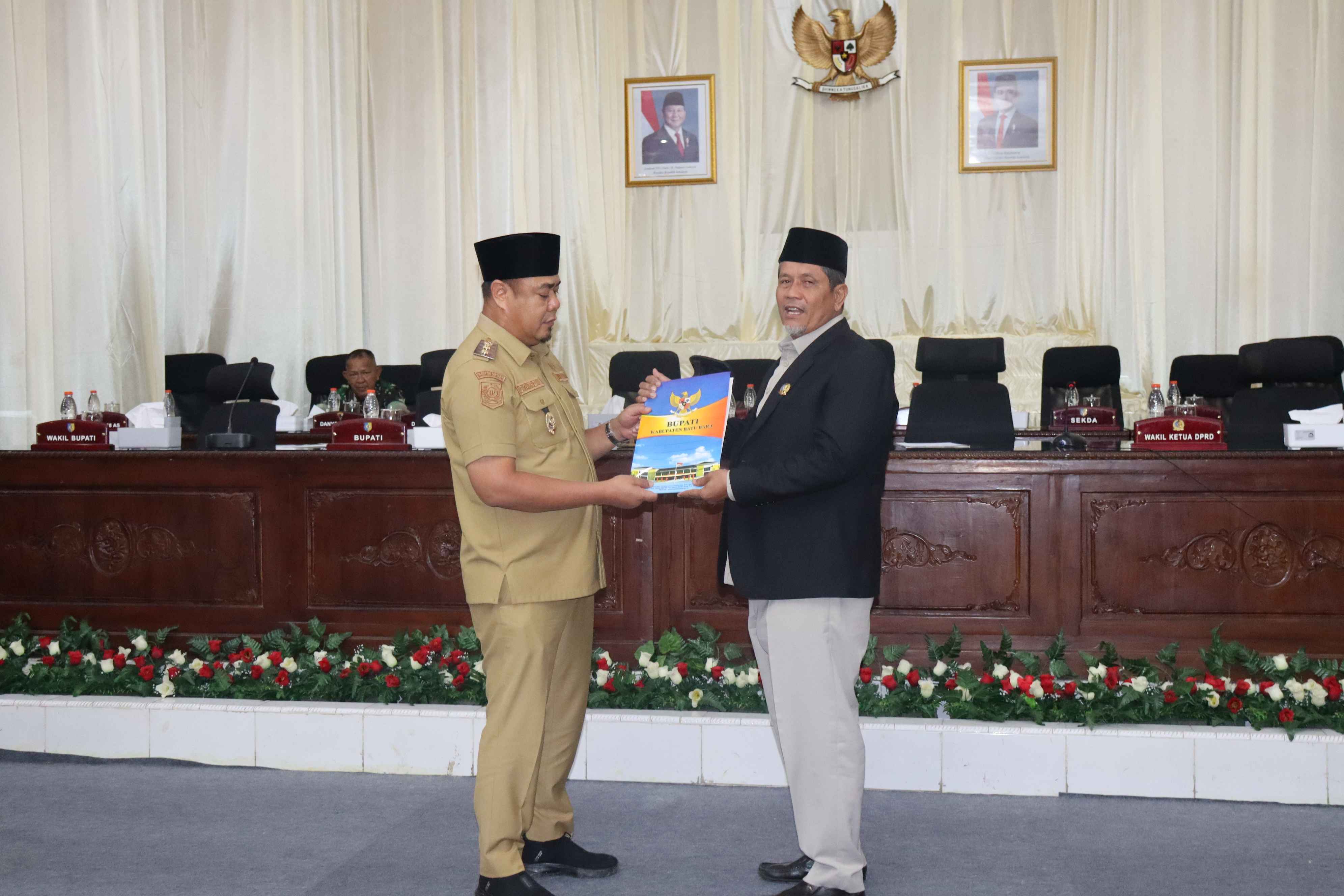 RAPAT PARIPURNA PENYAMPAIAN NOTA RANPERDA TENTANG TANGGUNG JAWAB SOSIAL PERUSAHAAN ATAU COORPORATE SOCIAL RESPONSIBILITY.