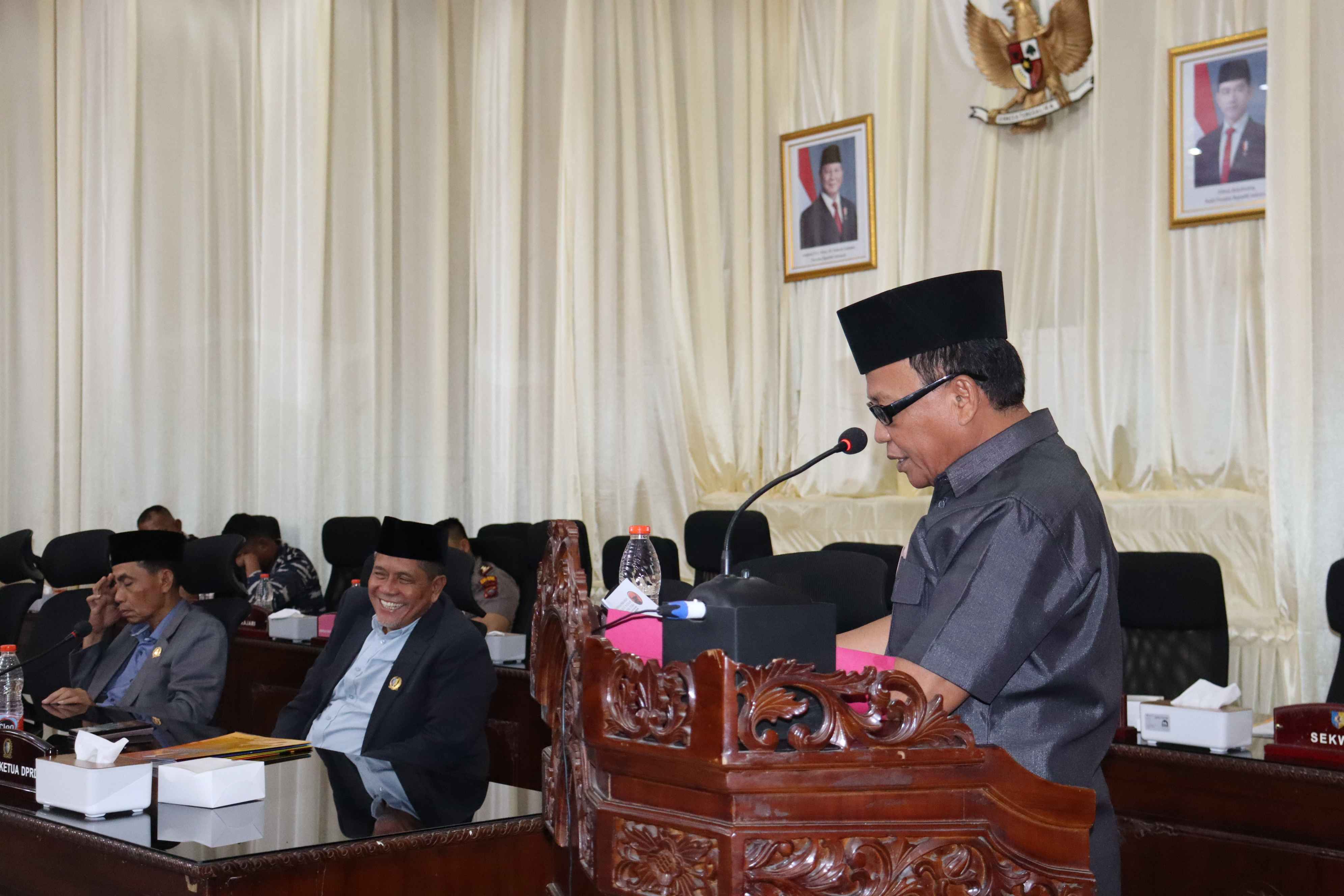 RAPAT PARIPURNA PANDANGAN UMUM FRAKSI TERHADAP RANPERDA TENTANG SISTEM PENYEDIAAN AIR MINUM (SPAM).