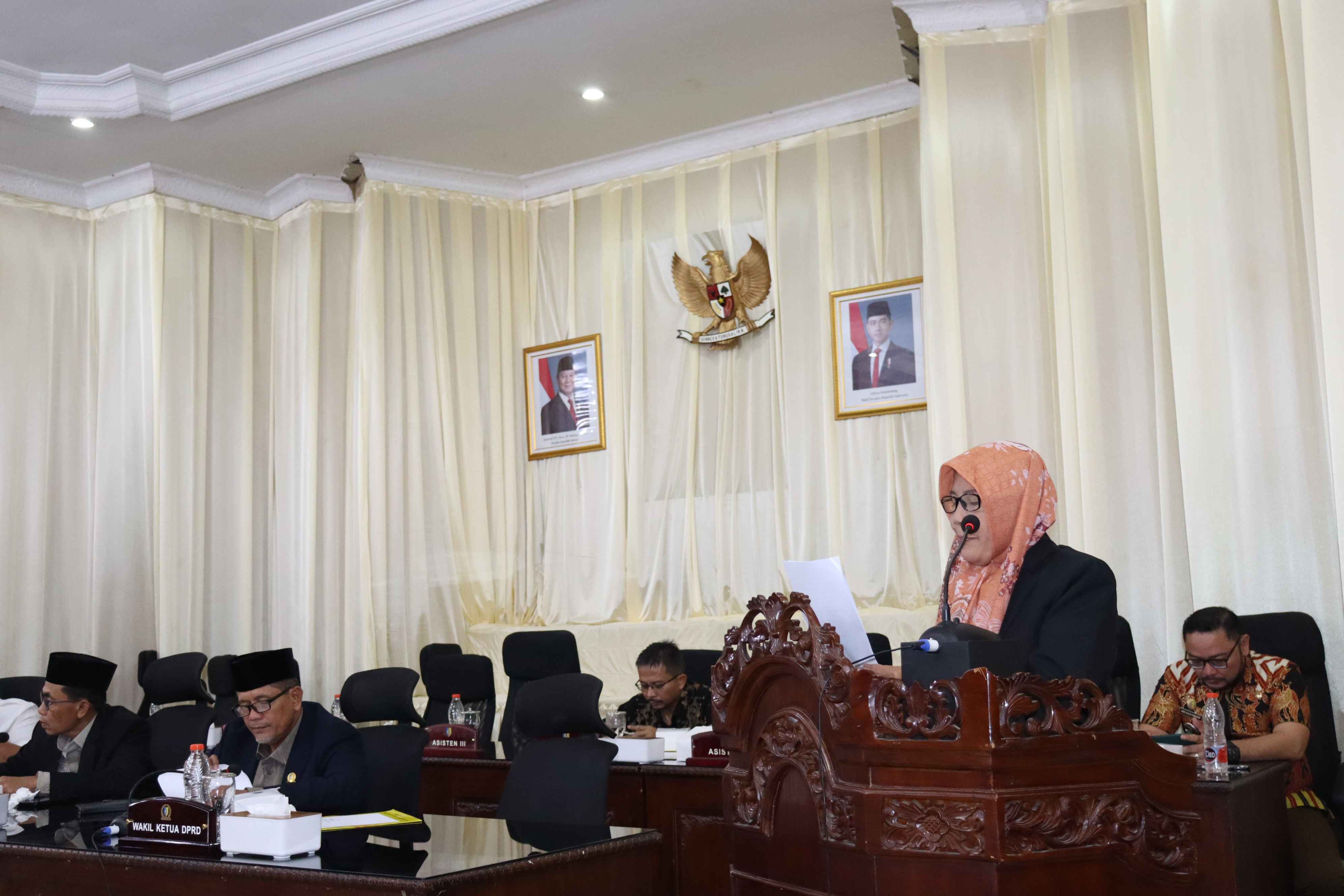 RAPAT PARIPURNA PENDAPAT AKHIR FRAKSI TERHADAP RANCANGAN KUA-PPAS APBD TA. 2026 SERTA PENGAMBILAN KEPUTUSAN DAN PENANDATANGANAN PERSETUJUAN BERSAMA.