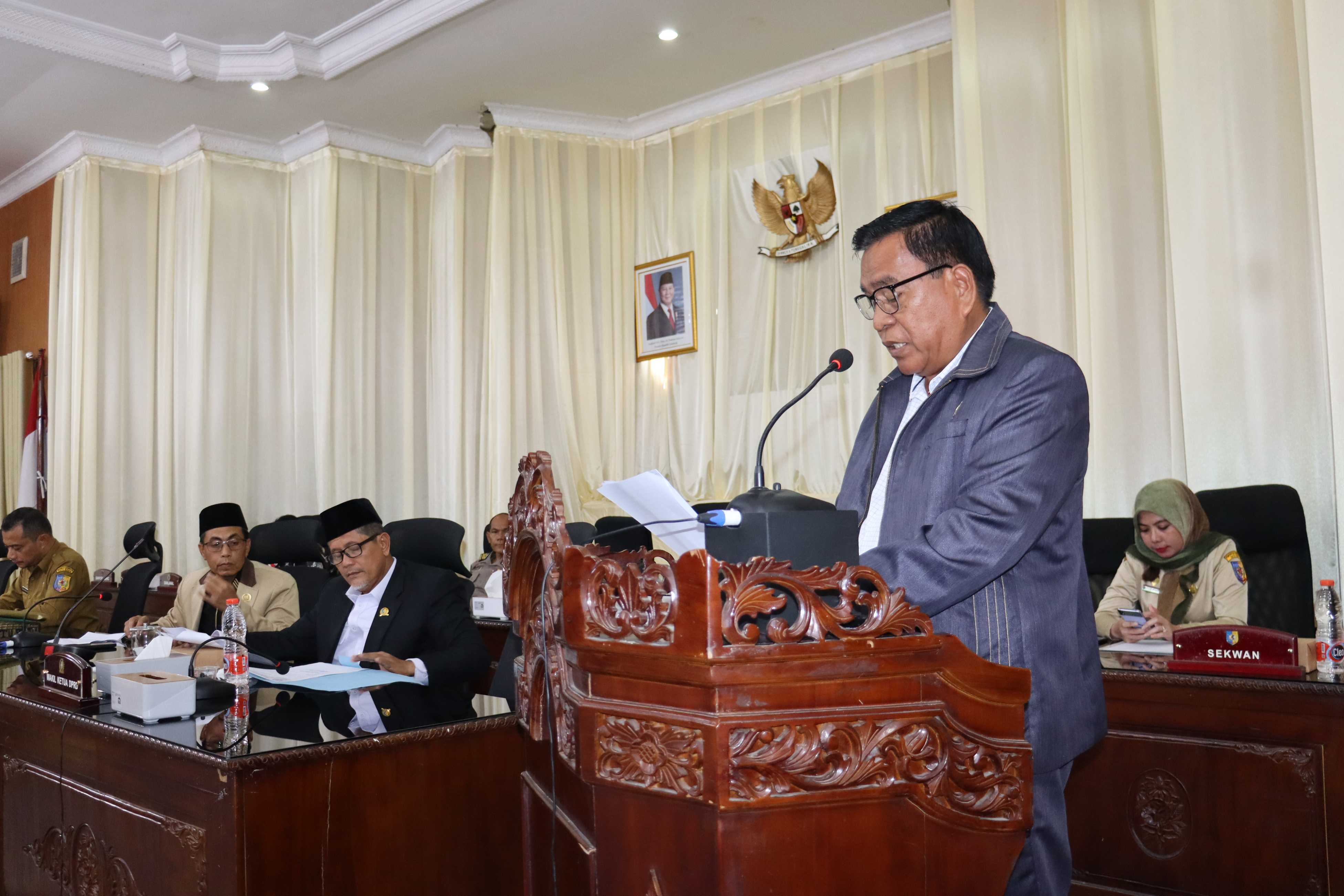 RAPAT PARIPURNA PANDANGAN UMUM FRAKSI ATAS PENYAMPAIAN KETERANGAN PENJELASAN PEMBENTUKAN PANSUS PLASMA
